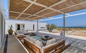 Villa Lampsi - Spacious & Modern